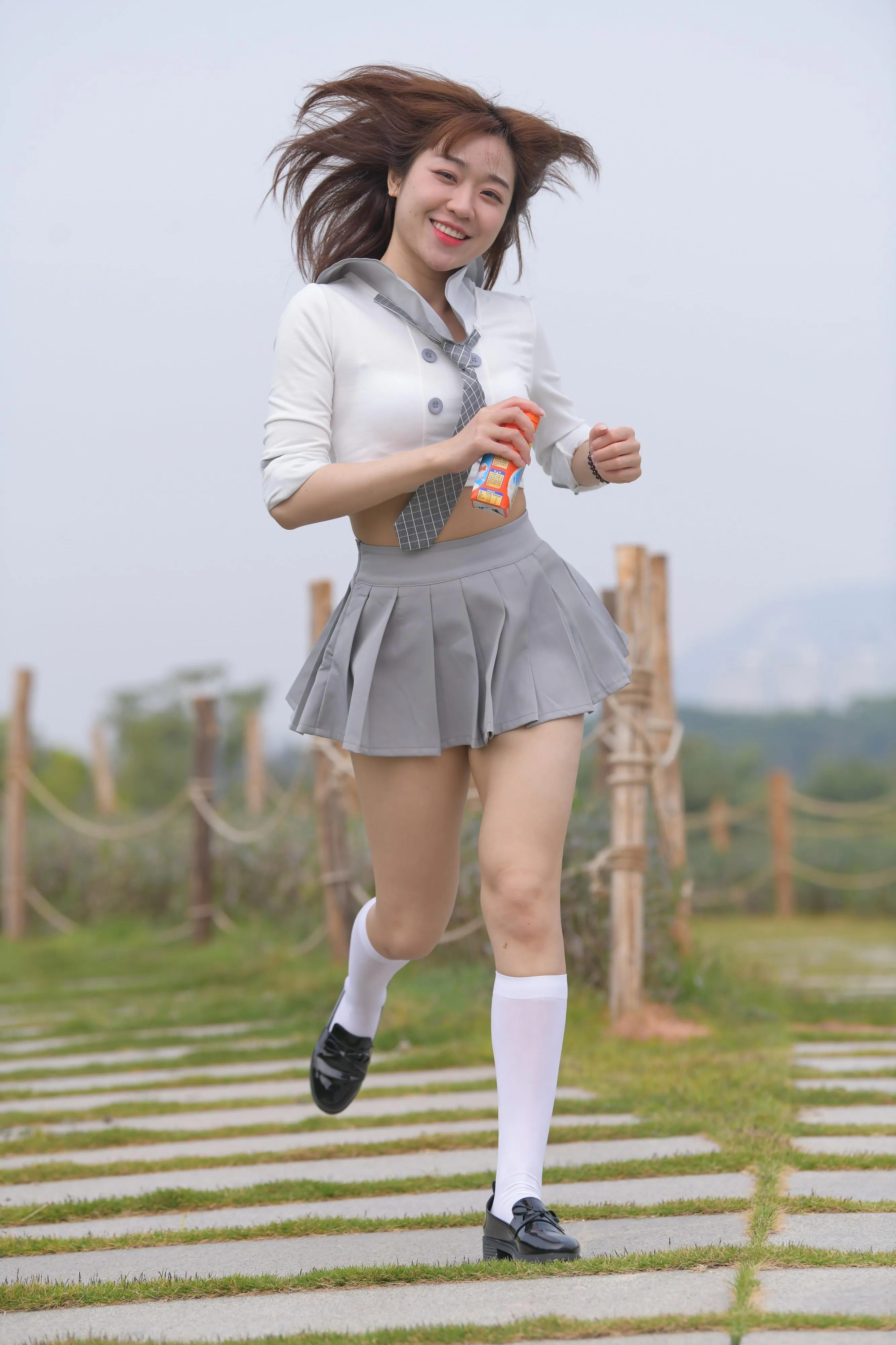 [魔镜街拍] NO.095 性感动人的小百褶裙美女 [763P]插图2